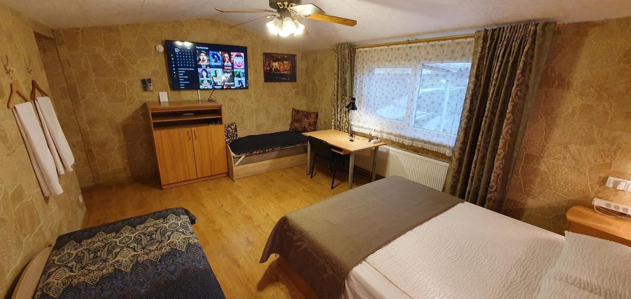 Aparthotel 4 ,, Cosy House Billiard " - Sauna & Parking Kaunas Exterior photo
